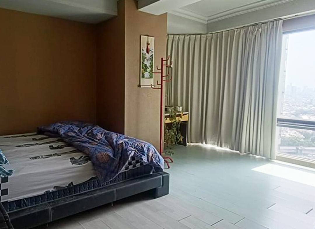 Dijual 2.3M, Semi Furnished 3 Bedrooms, Middle Floor, Taman Anggrek Condominium