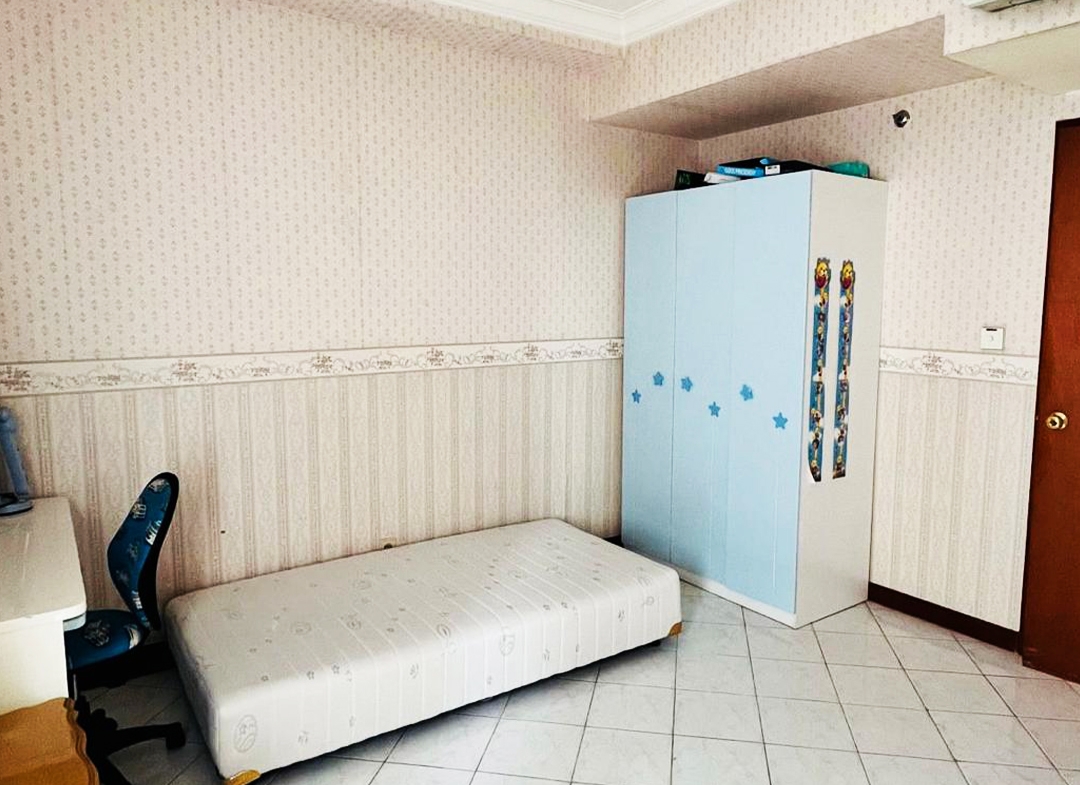 Combined Unit Fully Furnished, 3 Bedroom, Garden View. Taman Anggrek Condominium