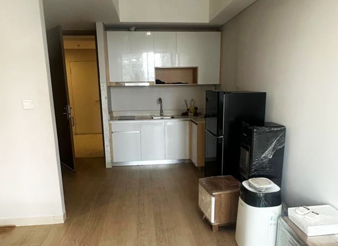 Dijual 1 milyar, Taman Anggrek Residences 1 Bedroom, Semi Furnished, Pool View