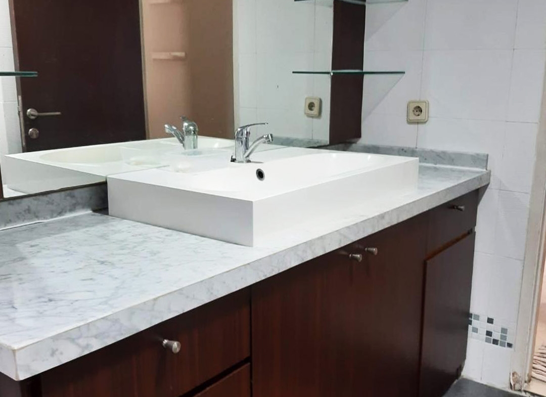 Dijual 2.3M, 3 Bedroom, Taman Anggrek Condominium Fully Furnished, Pool View