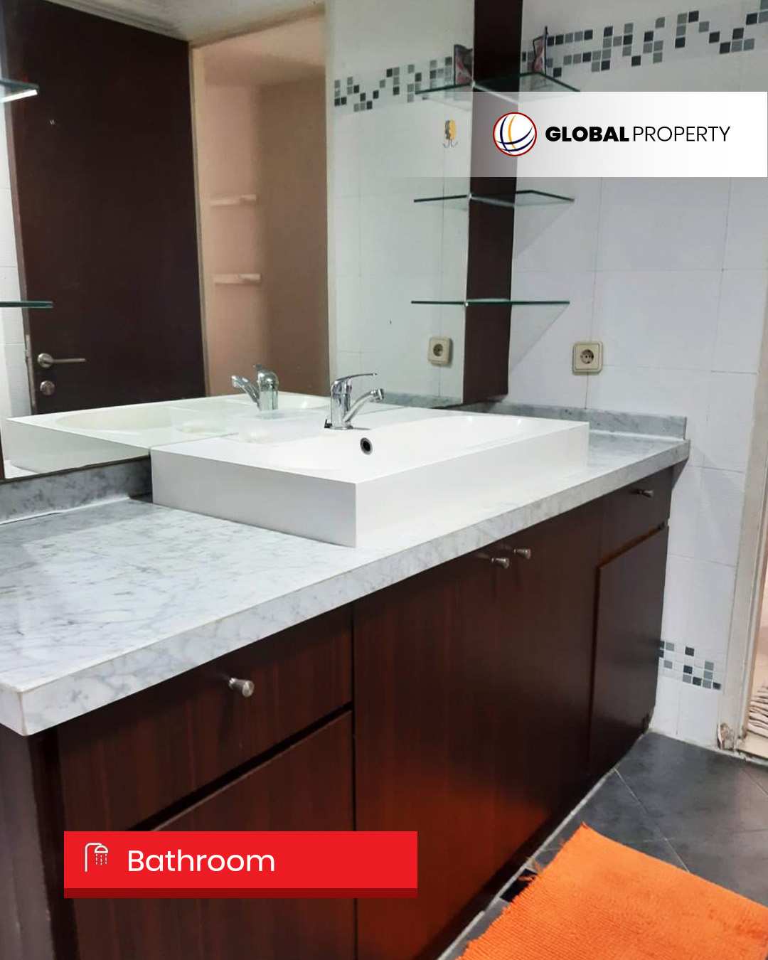Bathroom Dijual 2.3M, 3 Bedroom, Taman Anggrek Condominium Fully Furnished, Pool View