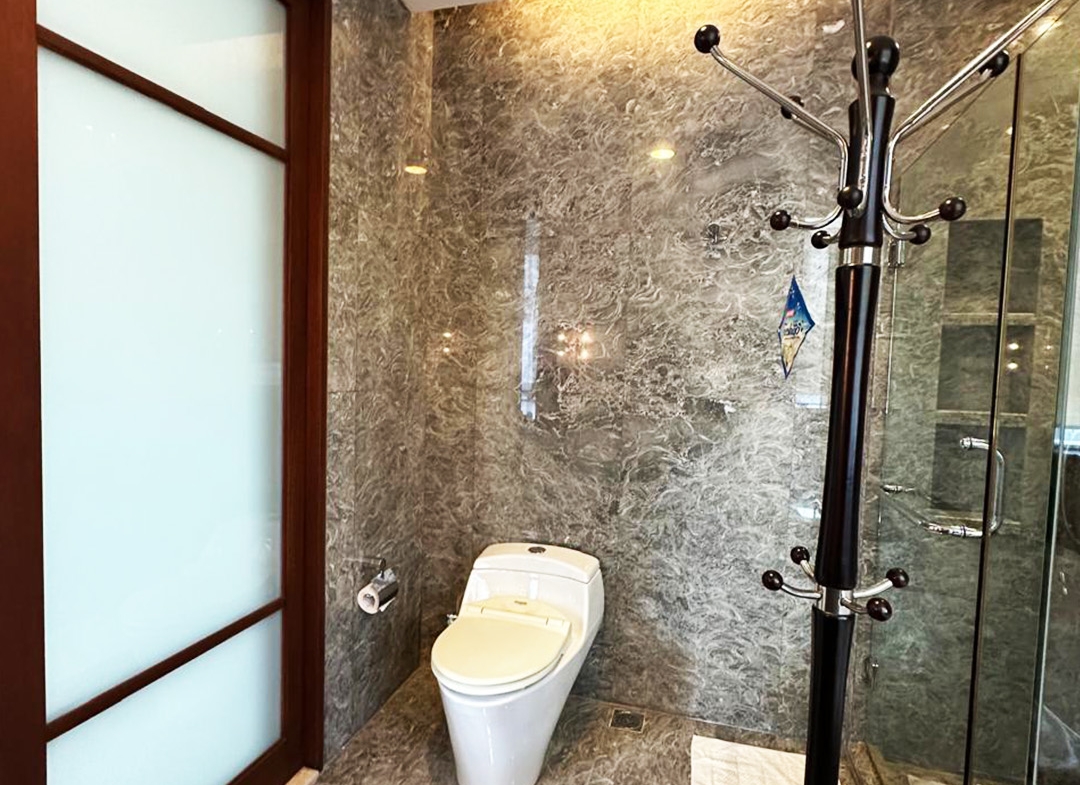 For Rent 3 + 1 Bedrooms Luxurious Apartment at SCBD Capital Residence