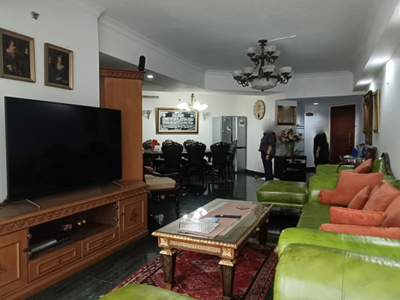 Dijual 2.5M, Fully Furnished, 3 Bedroom, Low Floor, Taman Anggrek Condominium