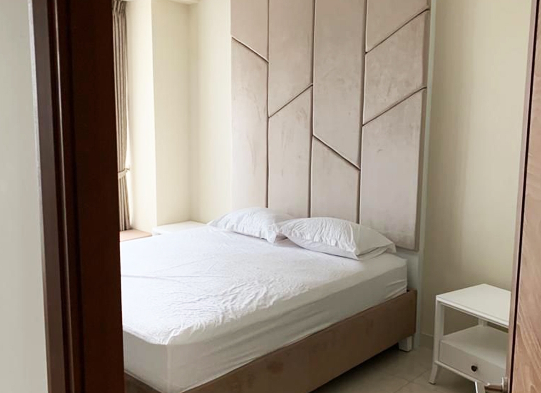 Dijual 2.8 milyar, Fully Furnished 2 Bedroom, Taman Anggrek Residences, Pool View