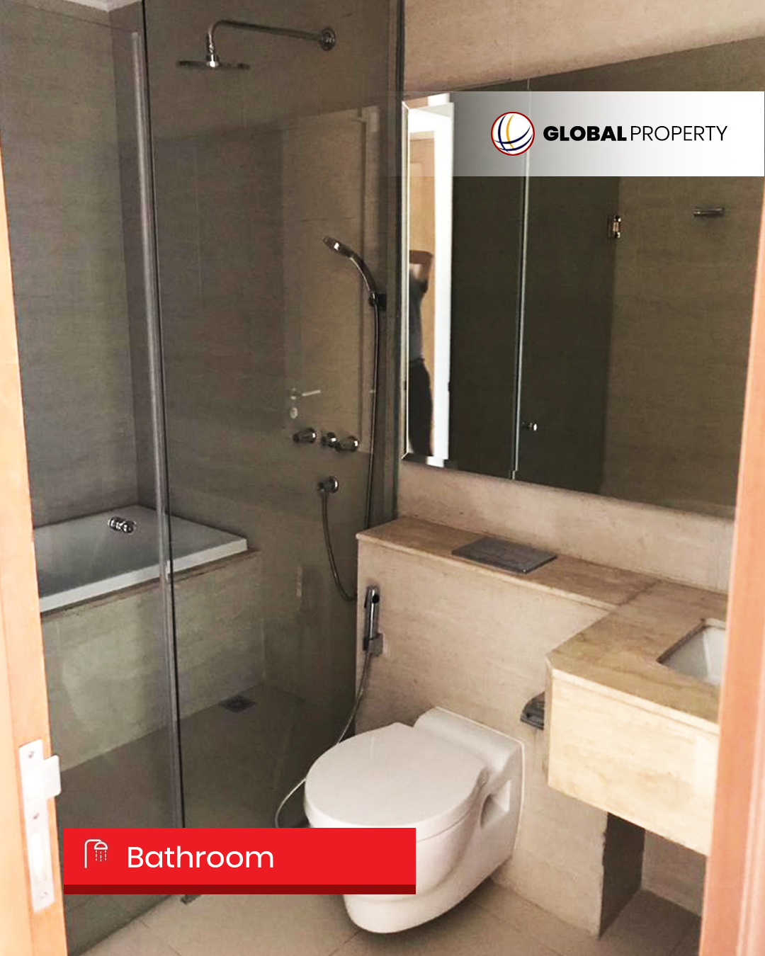 Bathroom Dijual 2.8 milyar, Fully Furnished 2 Bedroom, Taman Anggrek Residences, Pool View