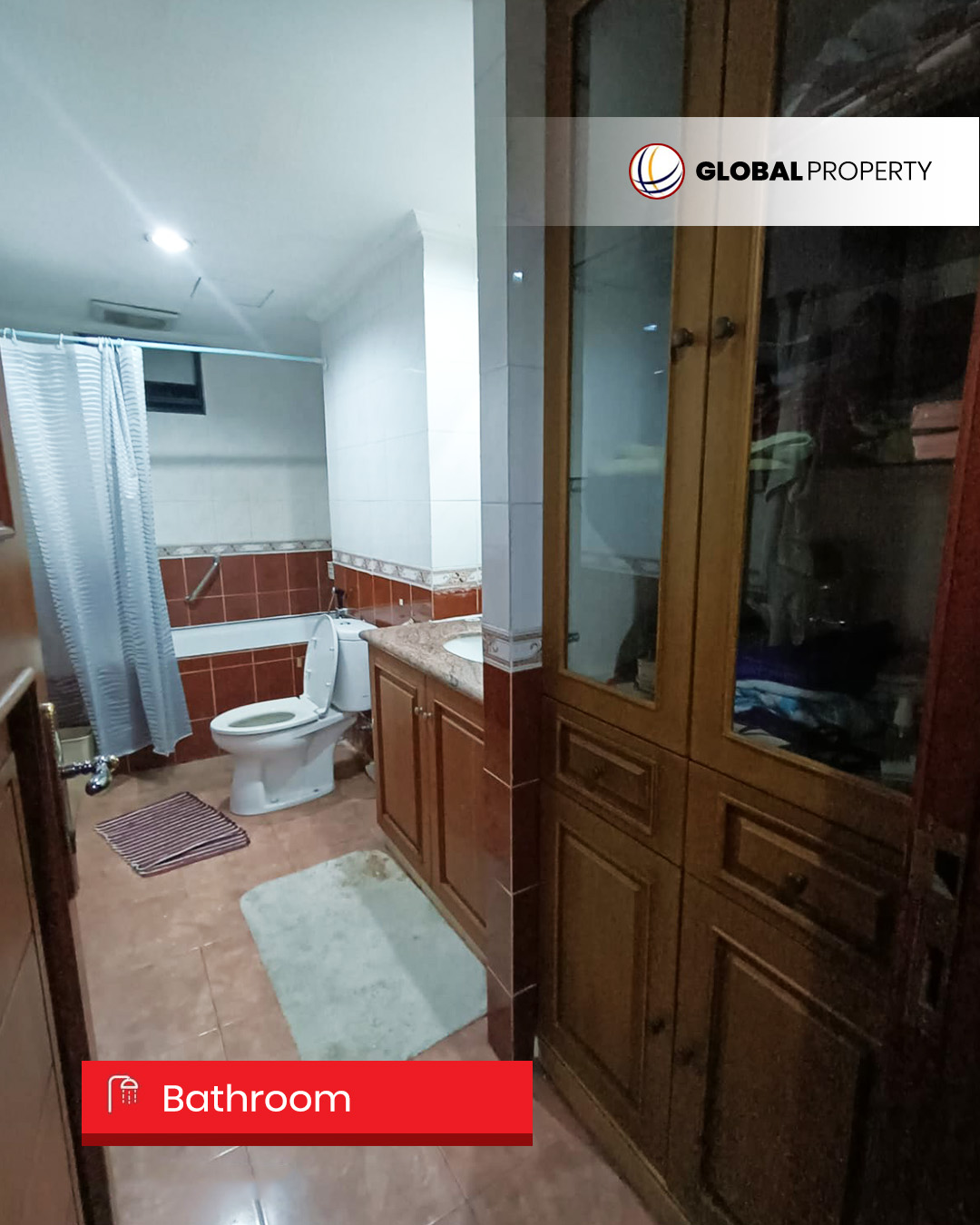 Bathroom Dijual 2.5M, Fully Furnished, 3 Bedroom, Low Floor, Taman Anggrek Condominium