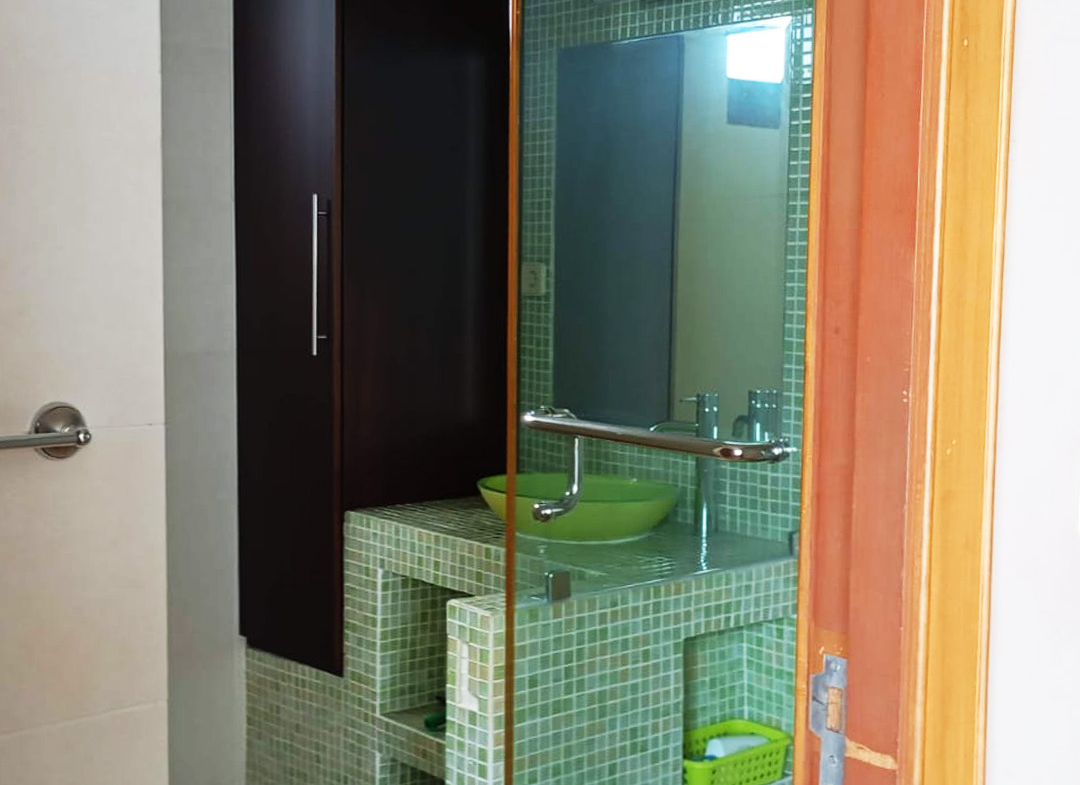 Disewa 225jt, Taman Anggrek Condominium, Fully Furnished 3 Bedroom, City View