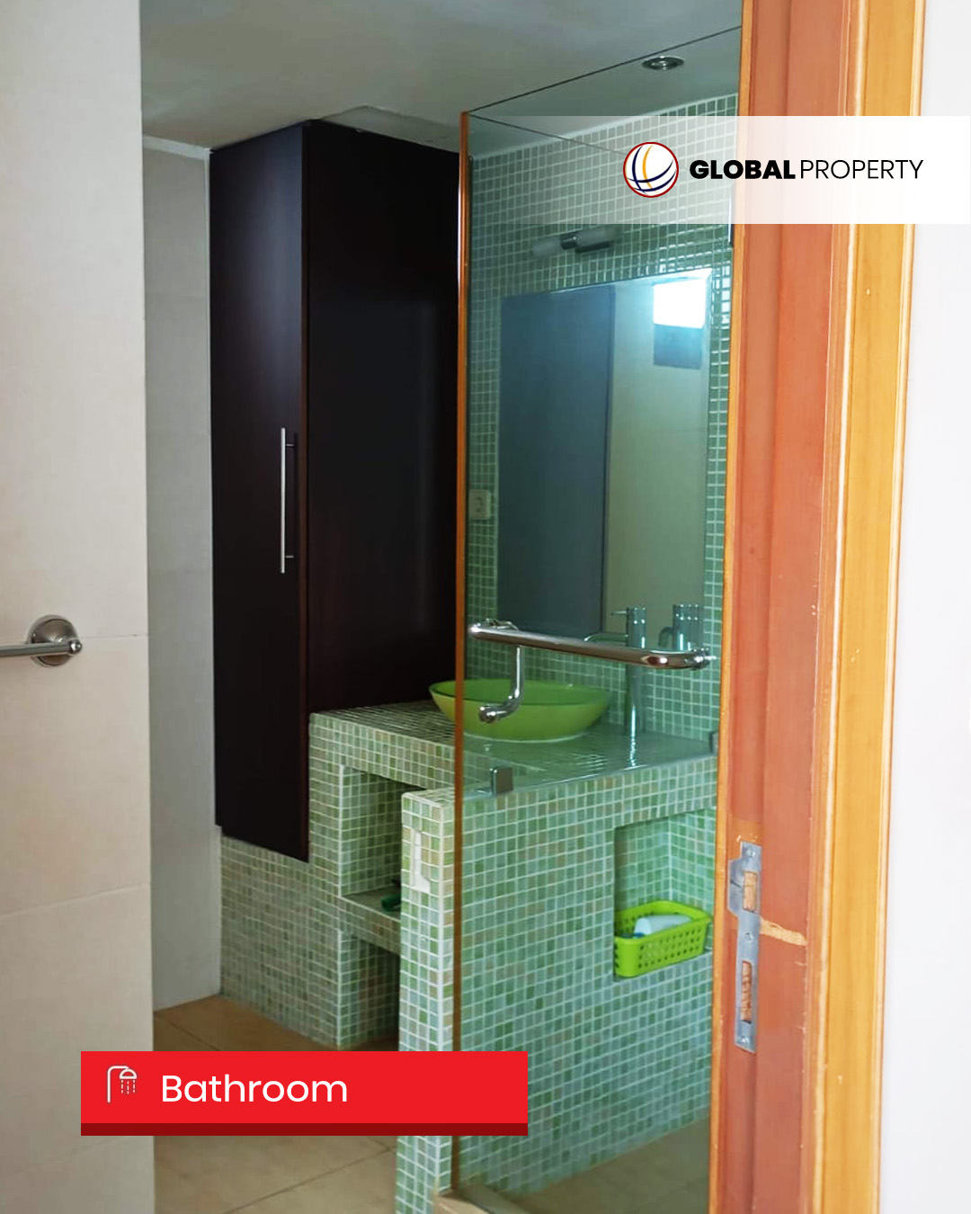 Bathroom1 Disewa 225jt, Taman Anggrek Condominium, Fully Furnished 3 Bedroom, City View