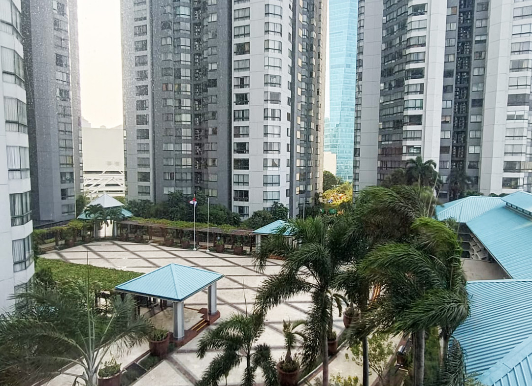 Dijual 2.5M, Fully Furnished, 3 Bedroom, Low Floor, Taman Anggrek Condominium