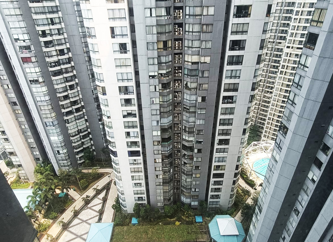 Disewa 90jt, Fully Furnished, 2 Bedroom, High Floor, Taman Anggrek Condominium