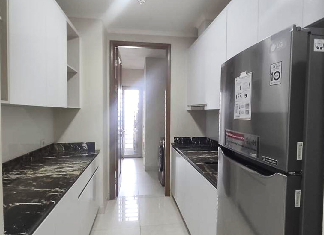 Dijual 4 Milyar, Fully Furnished, 3 Bedroom, Middle Floor at Taman Anggrek Residences